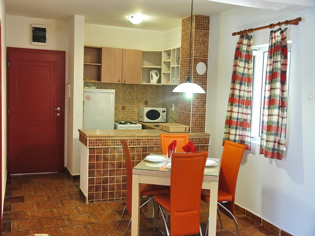 Apartments Maris Petrovac Phòng bức ảnh